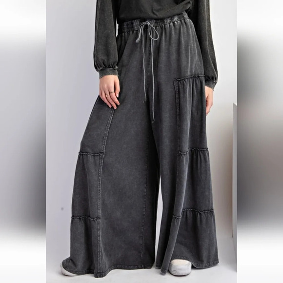 New Easel Black Mineral Washed Tiered Pants - Picture 2 of 5